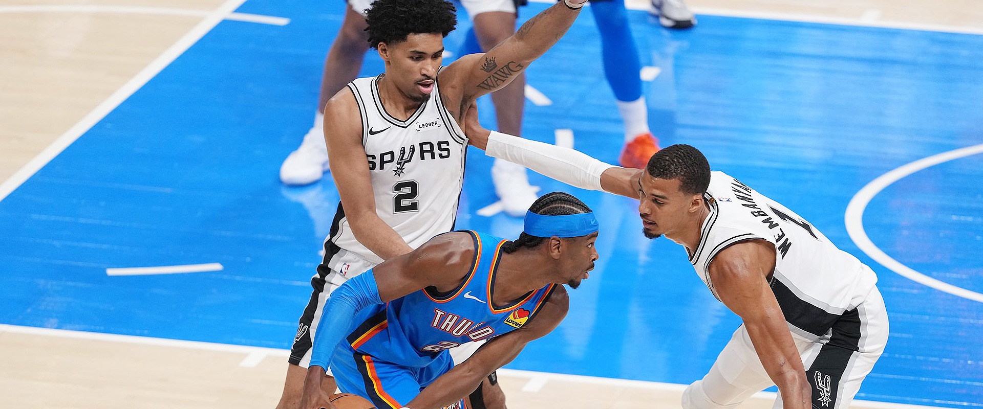 NBA西决G2：马刺113-122雷霆