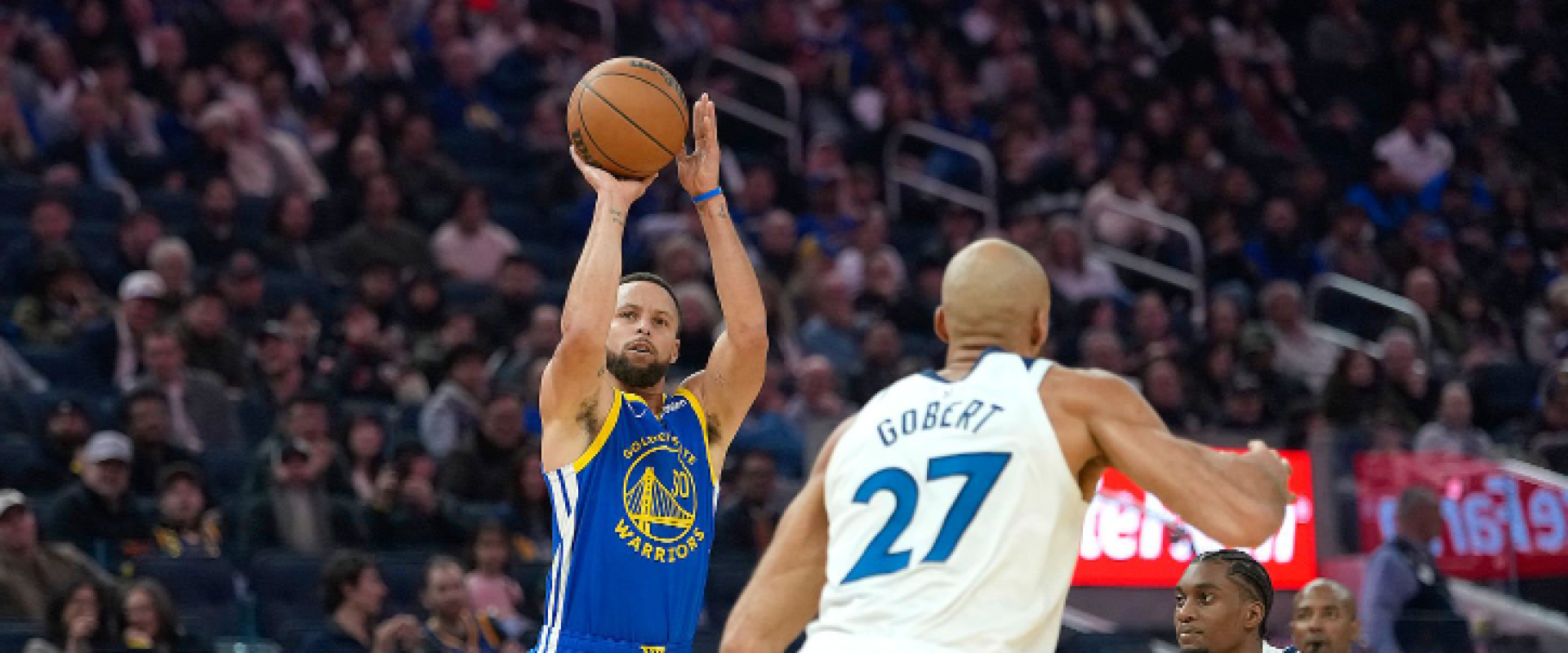 NBA常规赛精彩回顾： 森林狼vs勇士